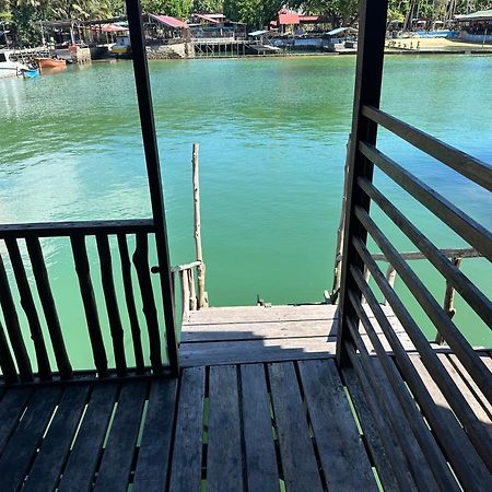 Mooi Park Hotel Sorong Buitenkant foto