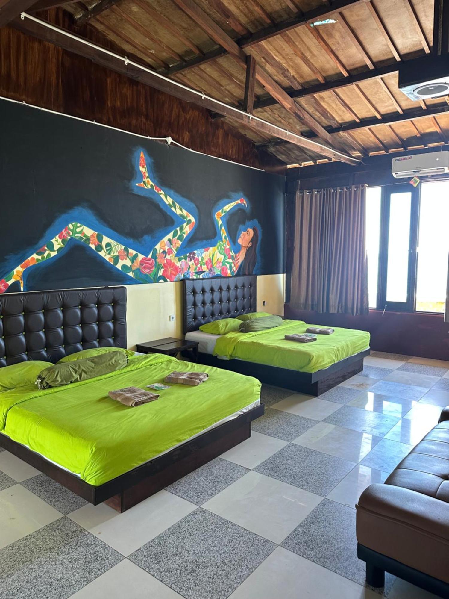 Mooi Park Hotel Sorong Buitenkant foto