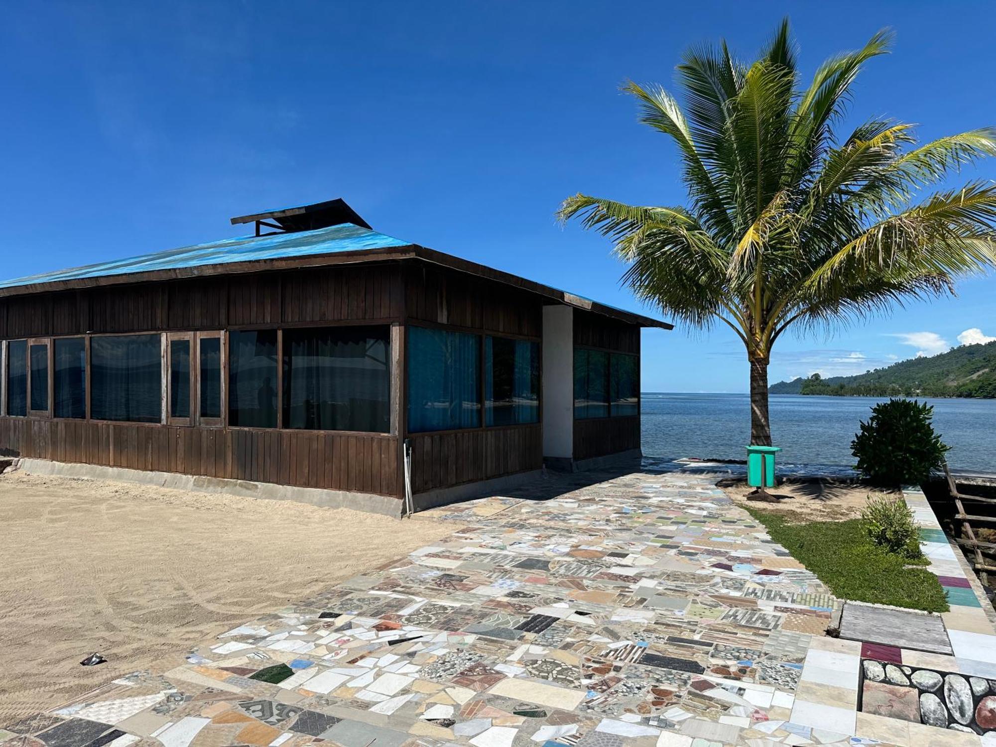 Mooi Park Hotel Sorong Buitenkant foto